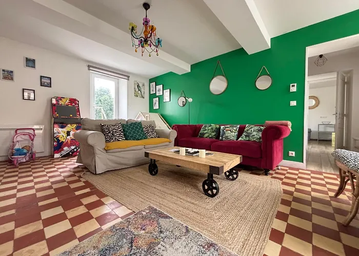 Le So Wild: Normandy Retreat With Garden And Tennis Holiday home *