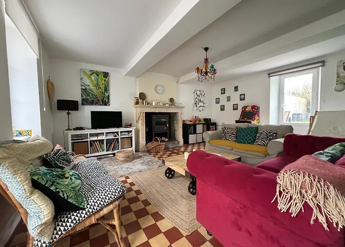 Le So Wild: Normandy Retreat With Garden And Tennis Holiday home *